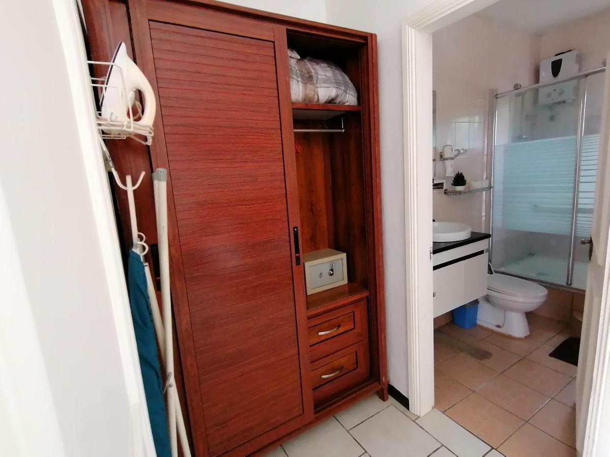 Montagu Apartment Flic-en-Flacq Kültér fotó